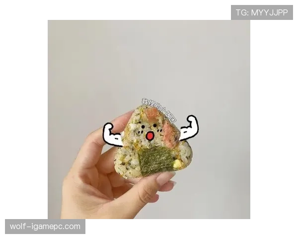 山口茜训练完随手啃个饭团就走，这自律程度真的服了